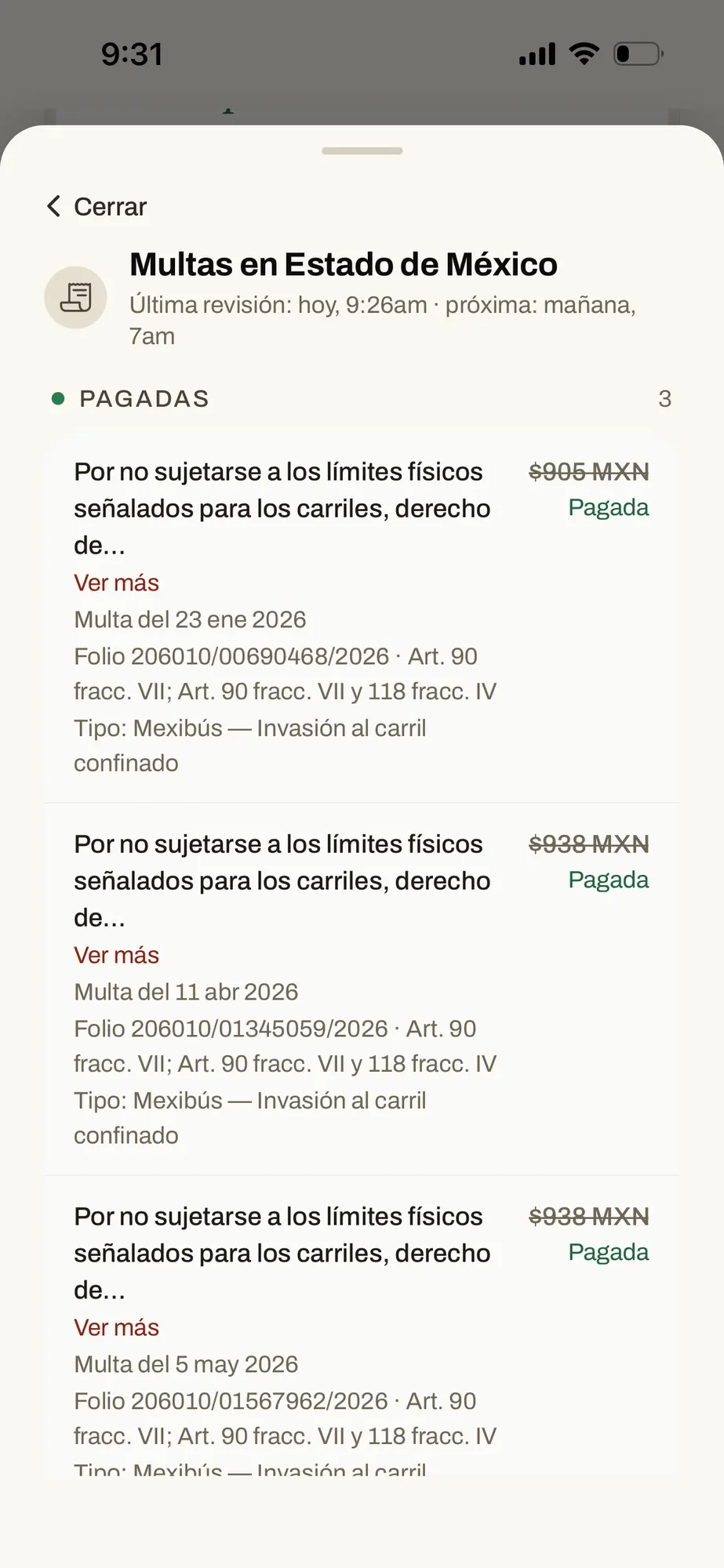 Hoja Multas en Estado de México: última revisión hoy a las 9:26 y la próxima mañana a las 7; tres multas pagadas, cada una con folio, fecha, monto y artículo.